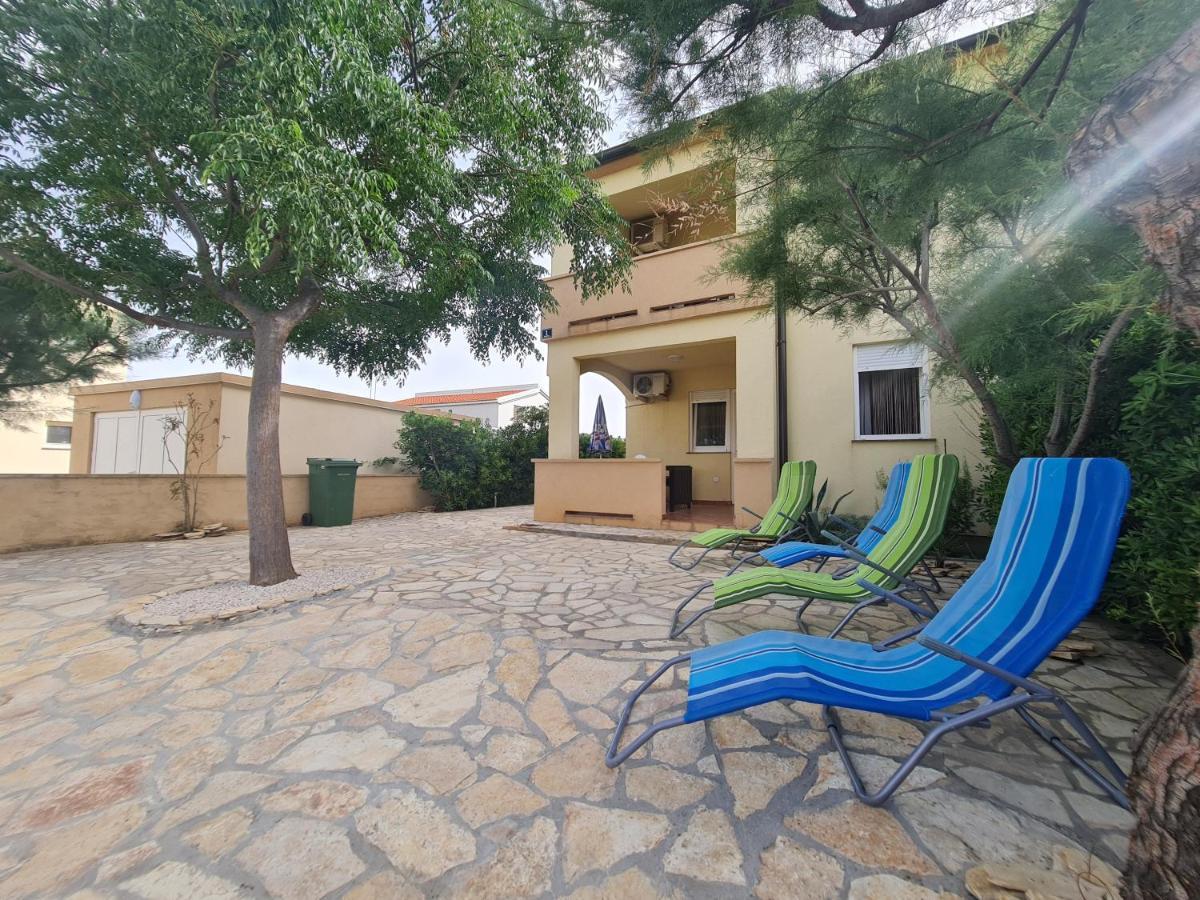 Apartman ˝Abaza˝ Vir Exterior photo